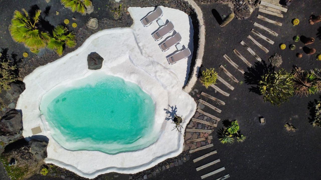 Luxe Ecovilla Listan Уга Экстерьер фото