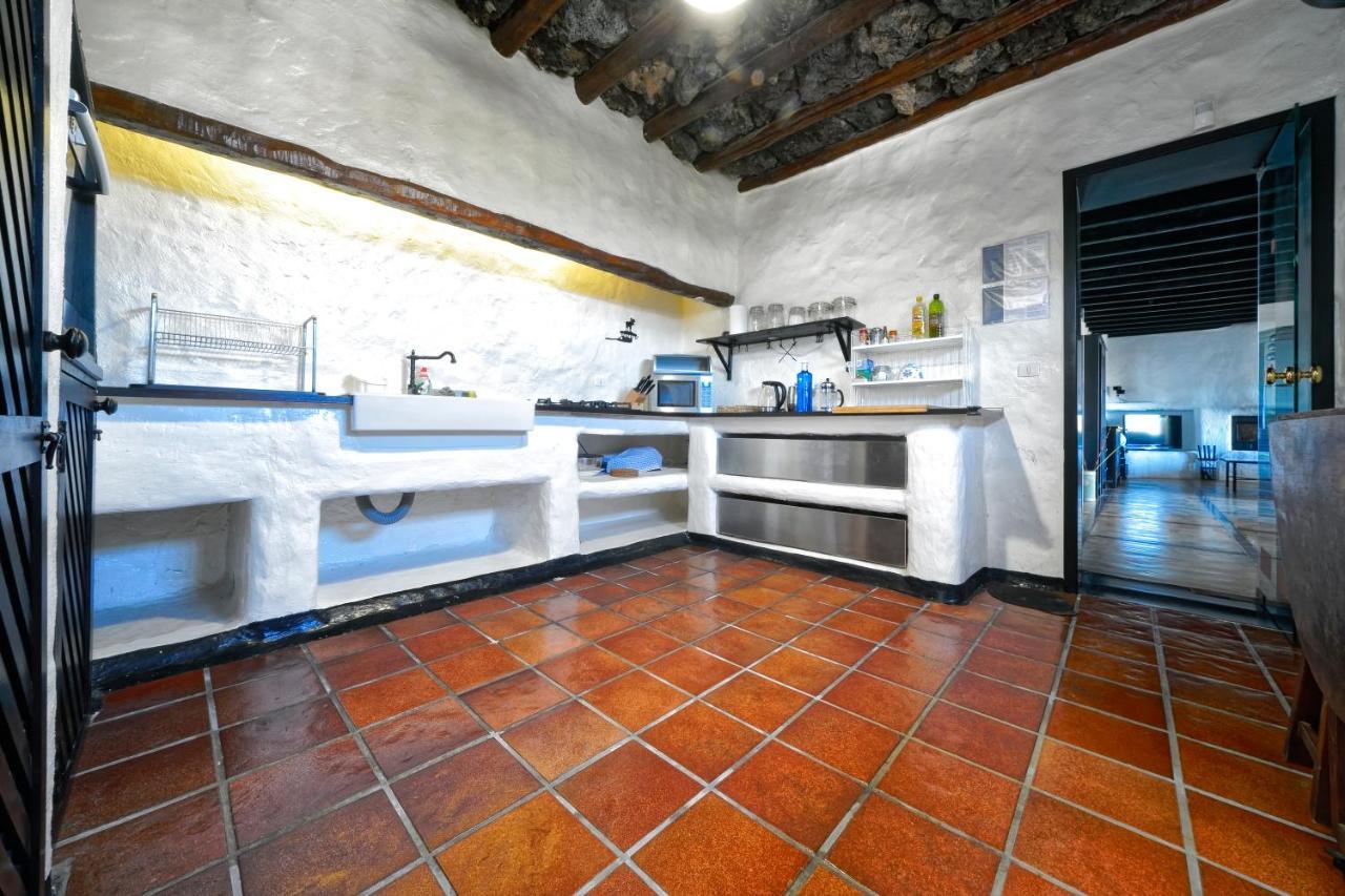 Luxe Ecovilla Listan Уга Экстерьер фото