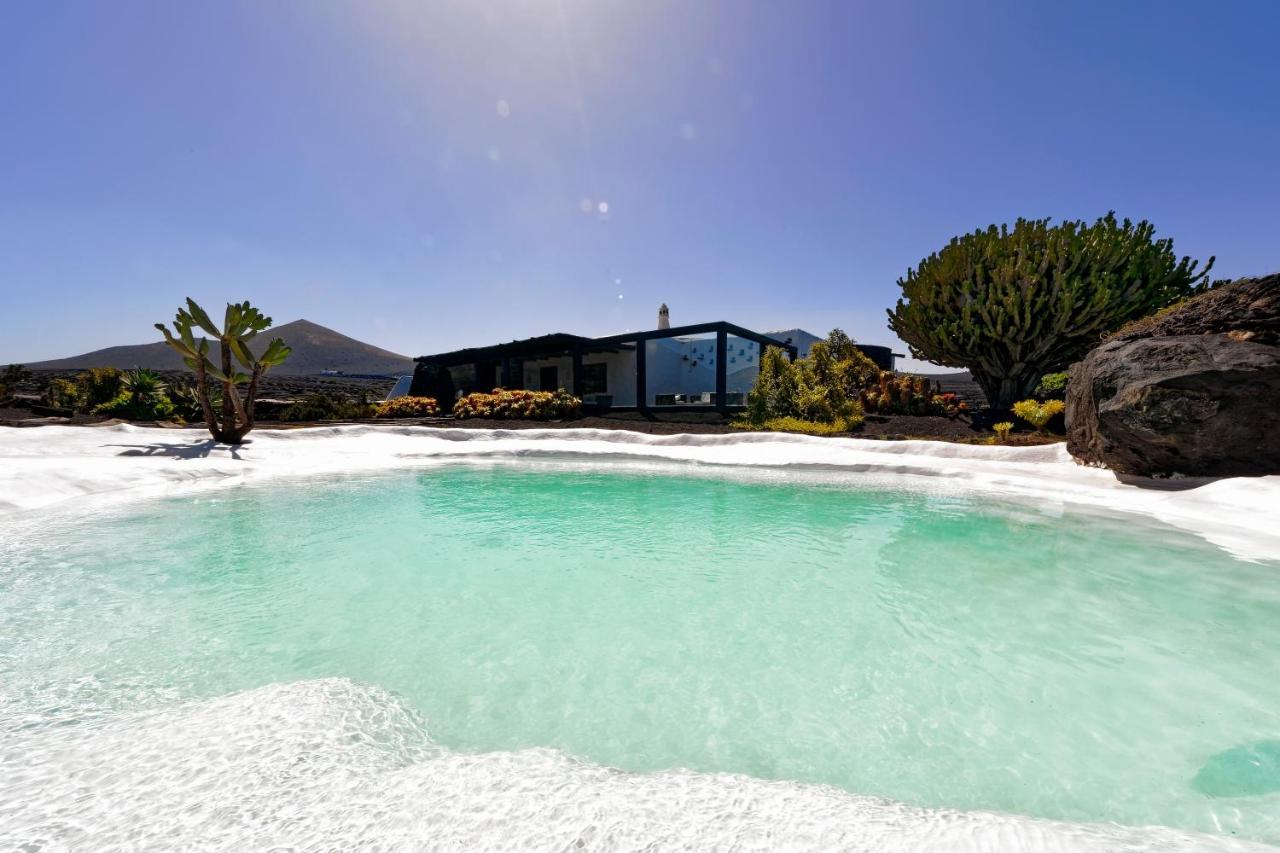 Luxe Ecovilla Listan Уга Экстерьер фото