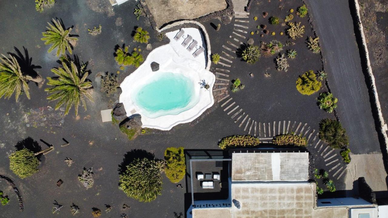 Luxe Ecovilla Listan Уга Экстерьер фото